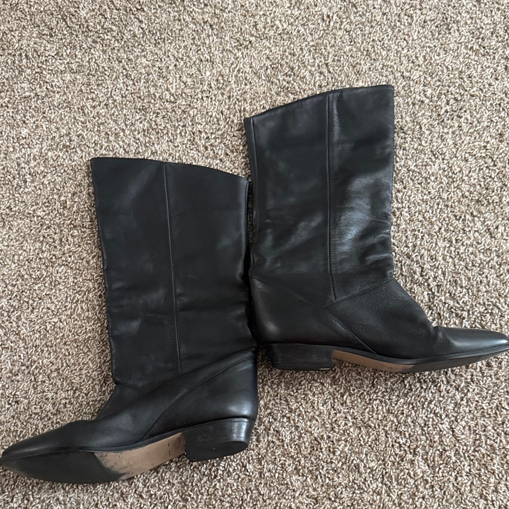 Black boots - Picture 2 of 2